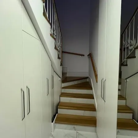 Luxury Two-story Apartman *